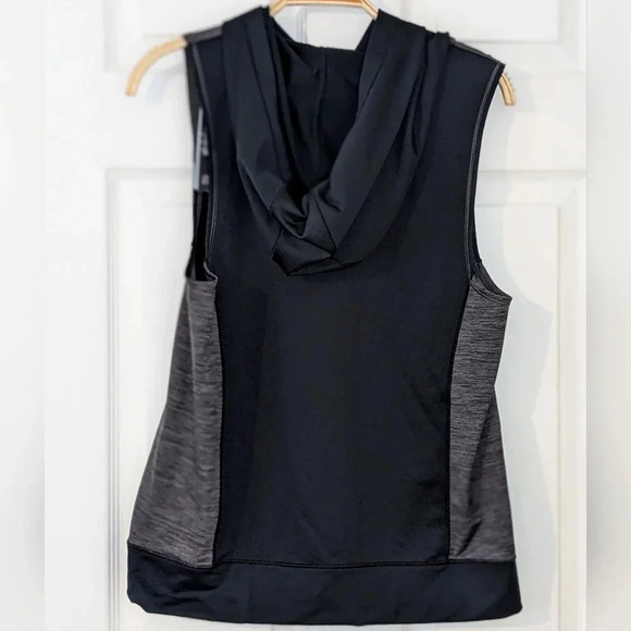 Under Armour Womens Hoodie XS Black Gray Cold Gear Sleeveless Pullover Vest NWT - Picture 3 of 10